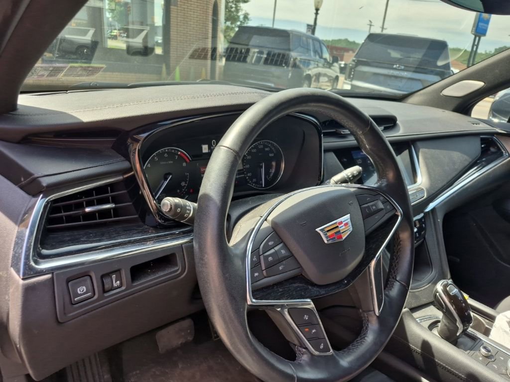 Used 2021 Cadillac XT5 Premium Luxury w/ LPO, Floor Liner Package AWD/4WD image 10