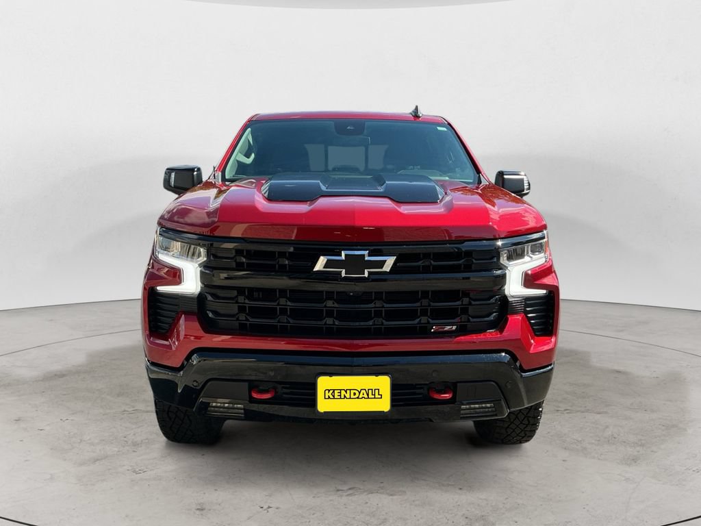Used 2024 Chevrolet Silverado 1500 LT Trail Boss w/ LT Trail Boss Premium Package AWD/4WD image 2