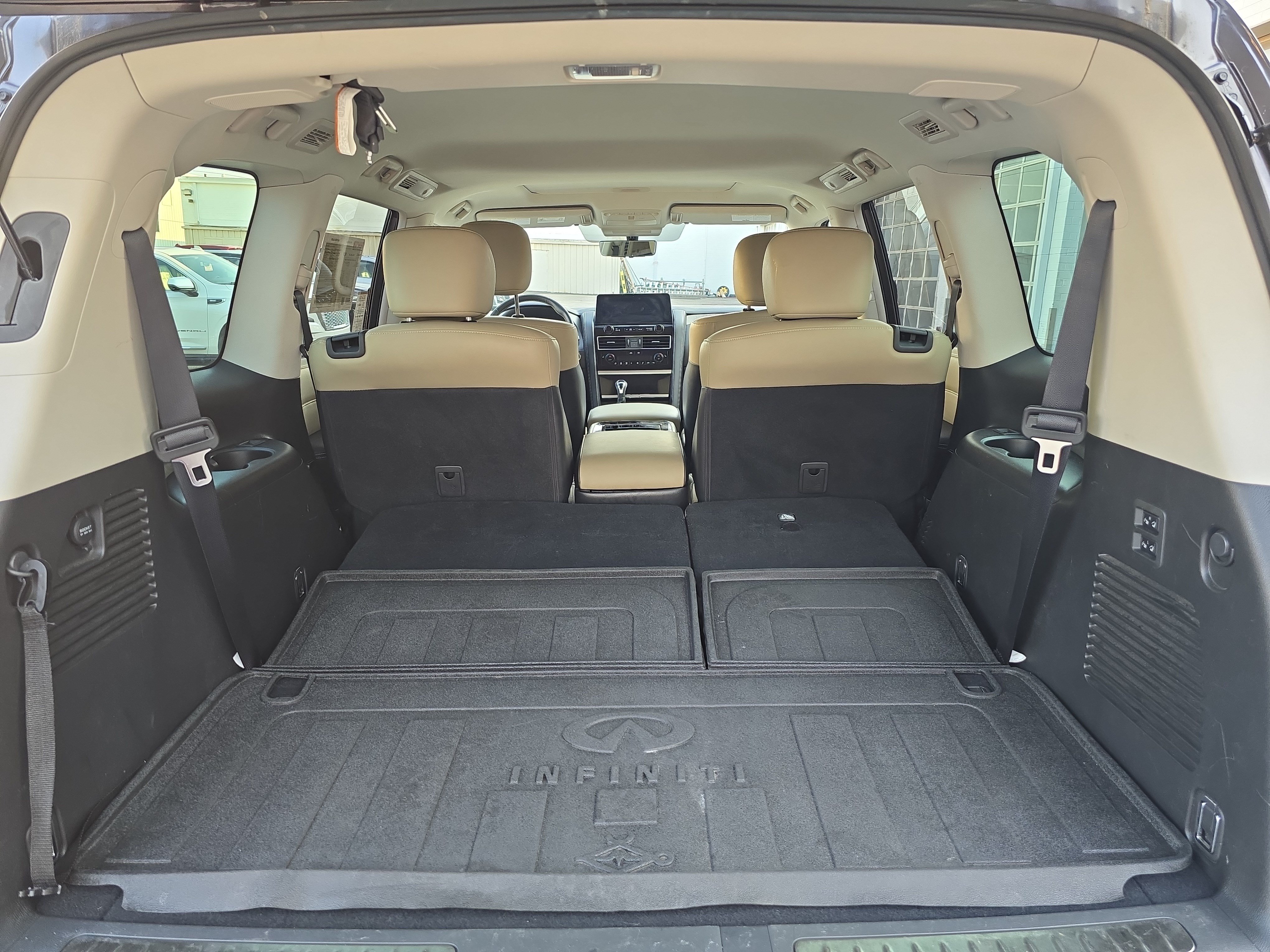 Used 2023 INFINITI QX80 Premium Select w/ Cargo Package AWD/4WD image 14