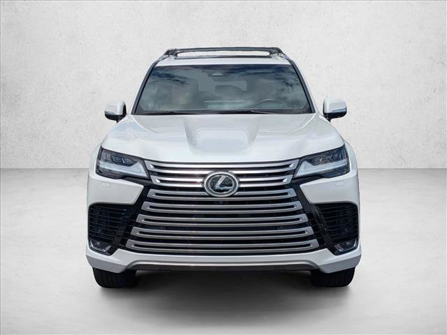 Used 2025 Lexus LX 600 4WD w/ Accessory Package (2T) image 2