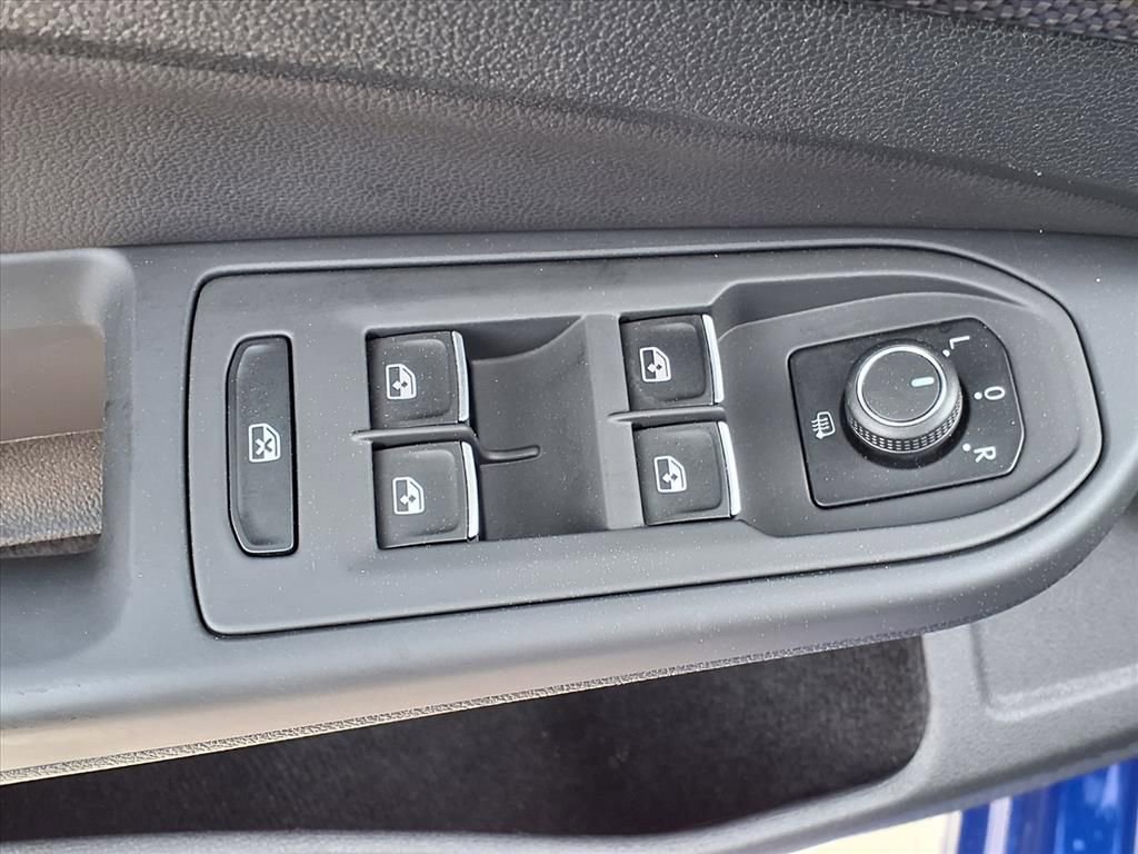 Certified 2023 Volkswagen Golf 20th Anniversary Edition w/ Golf Protection Package image 14