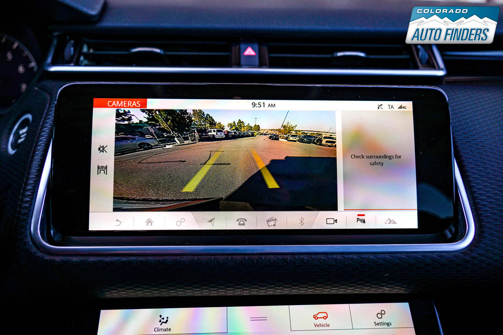 Used 2020 Land Rover Range Rover Velar S image 19