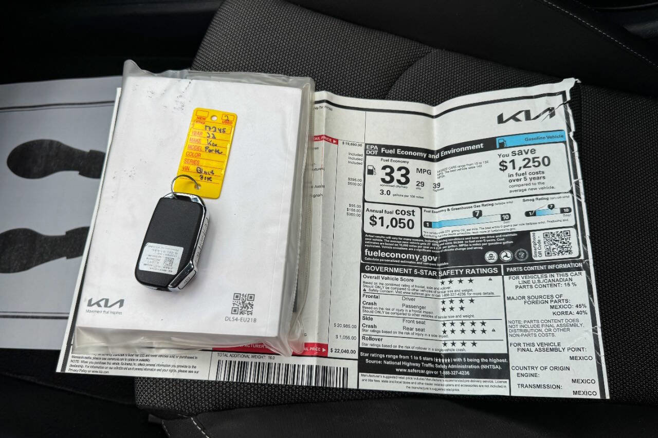 Used 2022 Kia Forte LXS w/ LXS Technology Package FWD image 30
