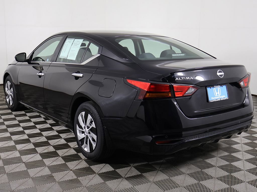 Used 2023 Nissan Altima 2.5 S FWD image 6
