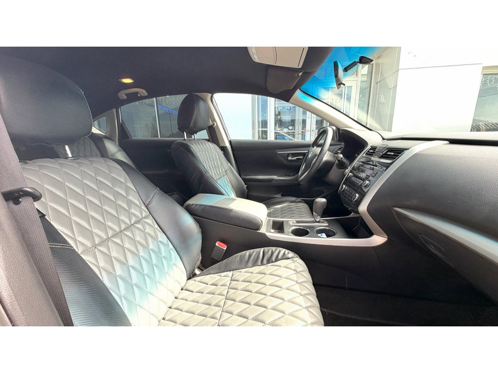 Used 2015 Nissan Altima 2.5 S w/ Power Driver Seat Package FWD image 10