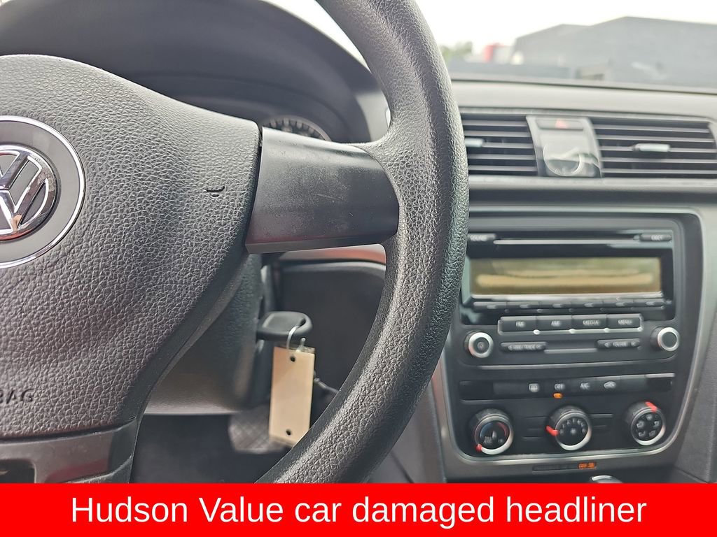 Used 2014 Volkswagen Passat 1.8T S FWD image 20