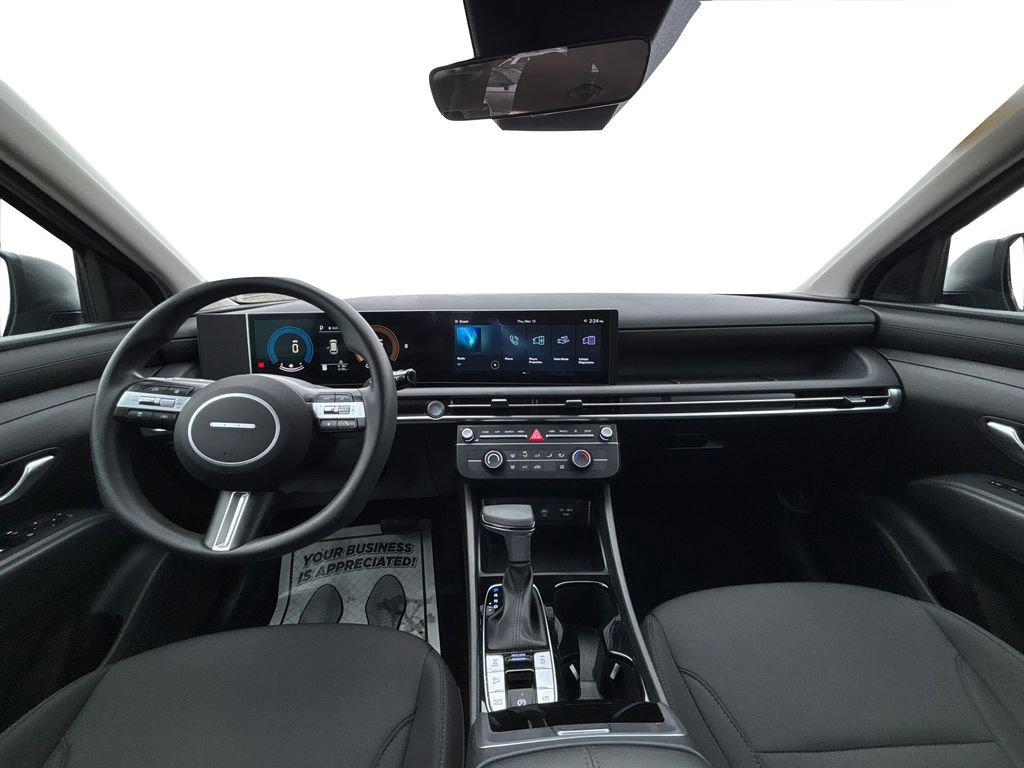 Used 2025 Hyundai Tucson SE AWD/4WD image 16