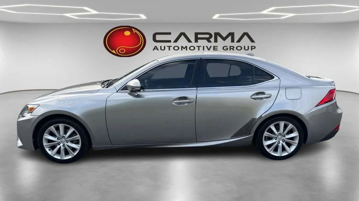 Used 2015 Lexus IS 250 RWD image 2