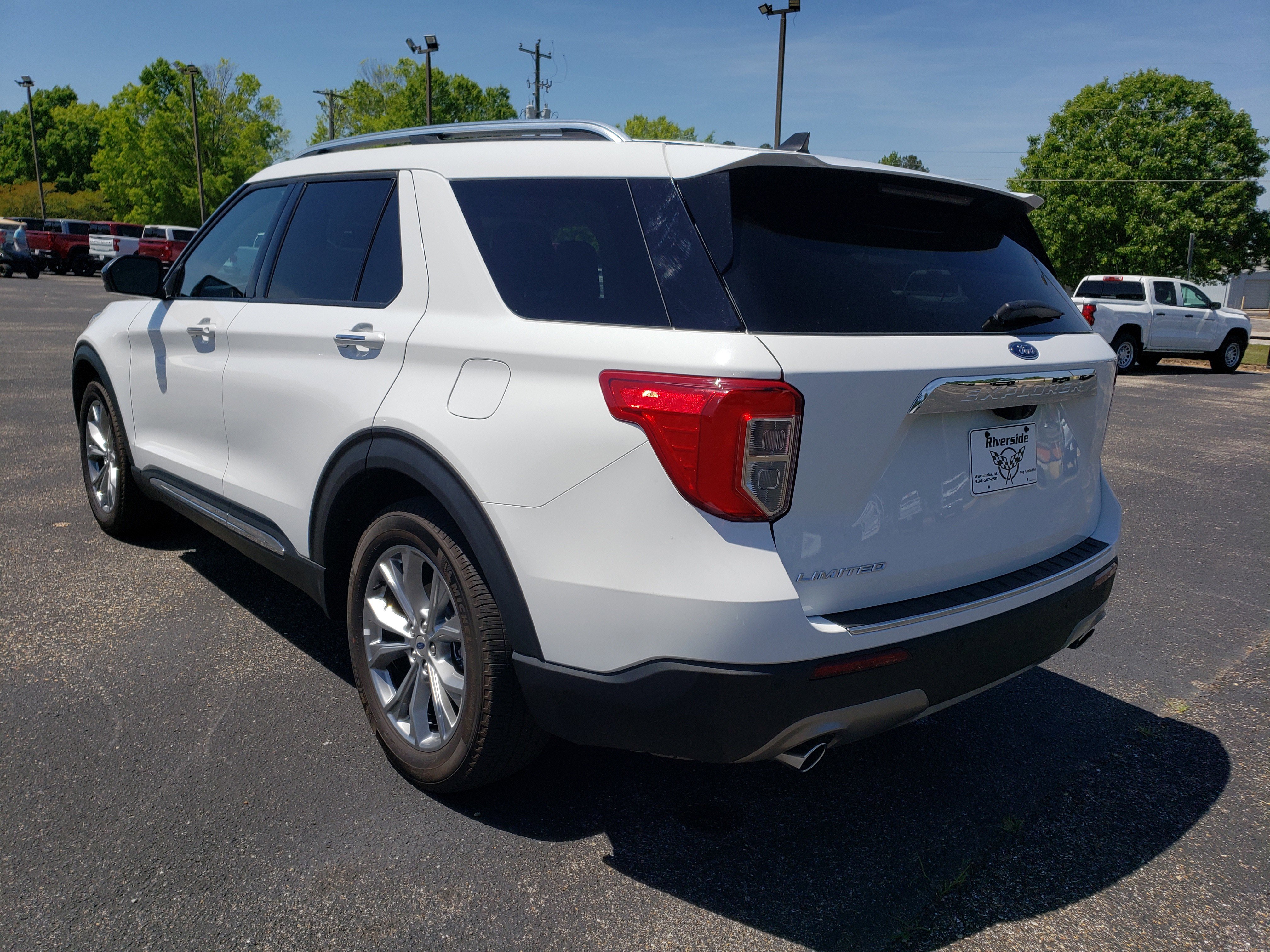 Used 2024 Ford Explorer Limited RWD image 4