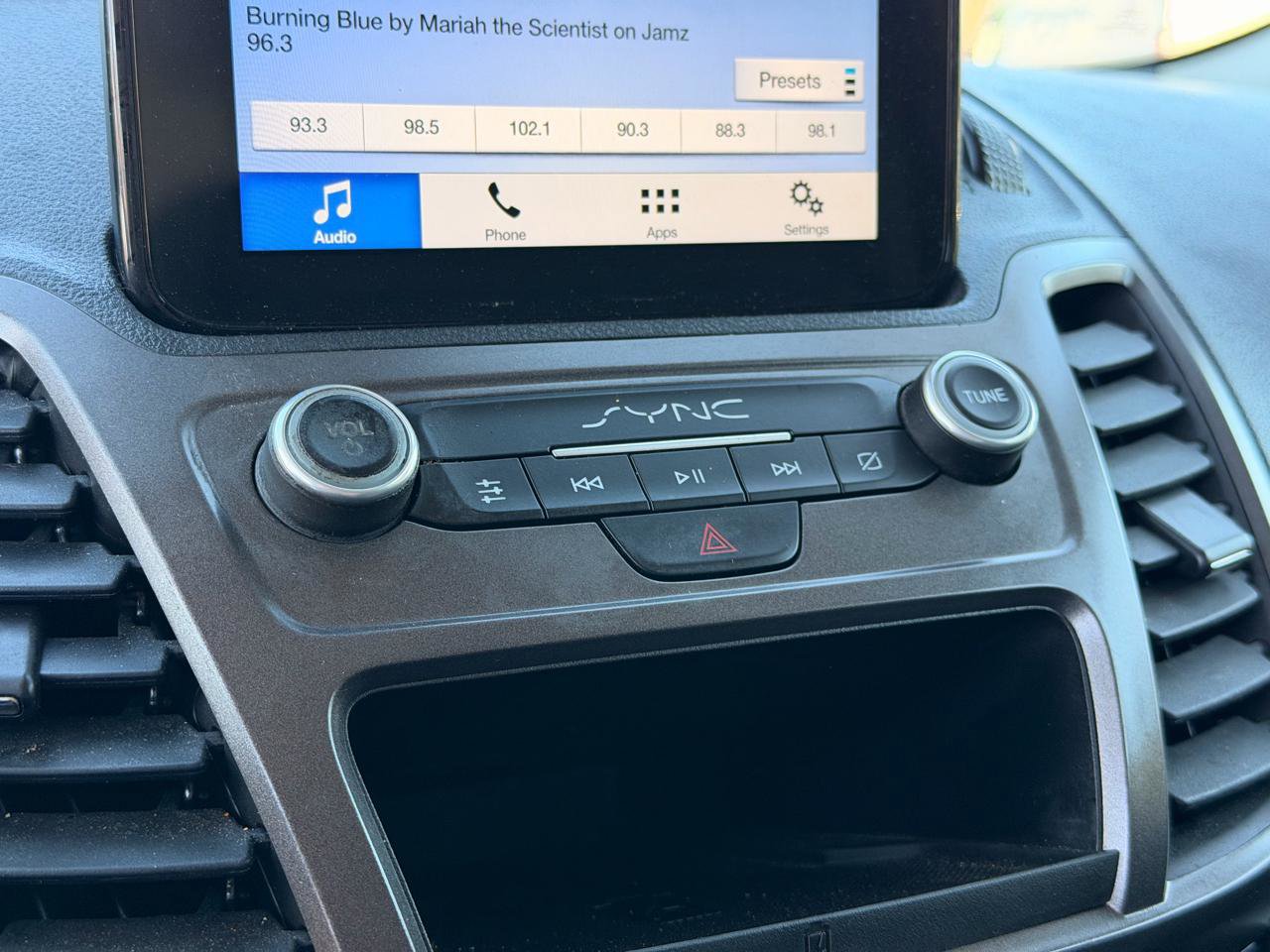 Used 2020 Ford Transit Connect XL image 23