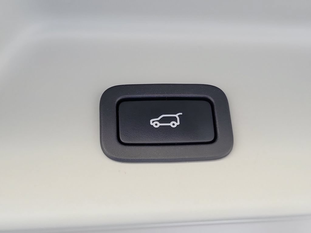 Used 2016 Land Rover Range Rover Supercharged AWD/4WD image 9