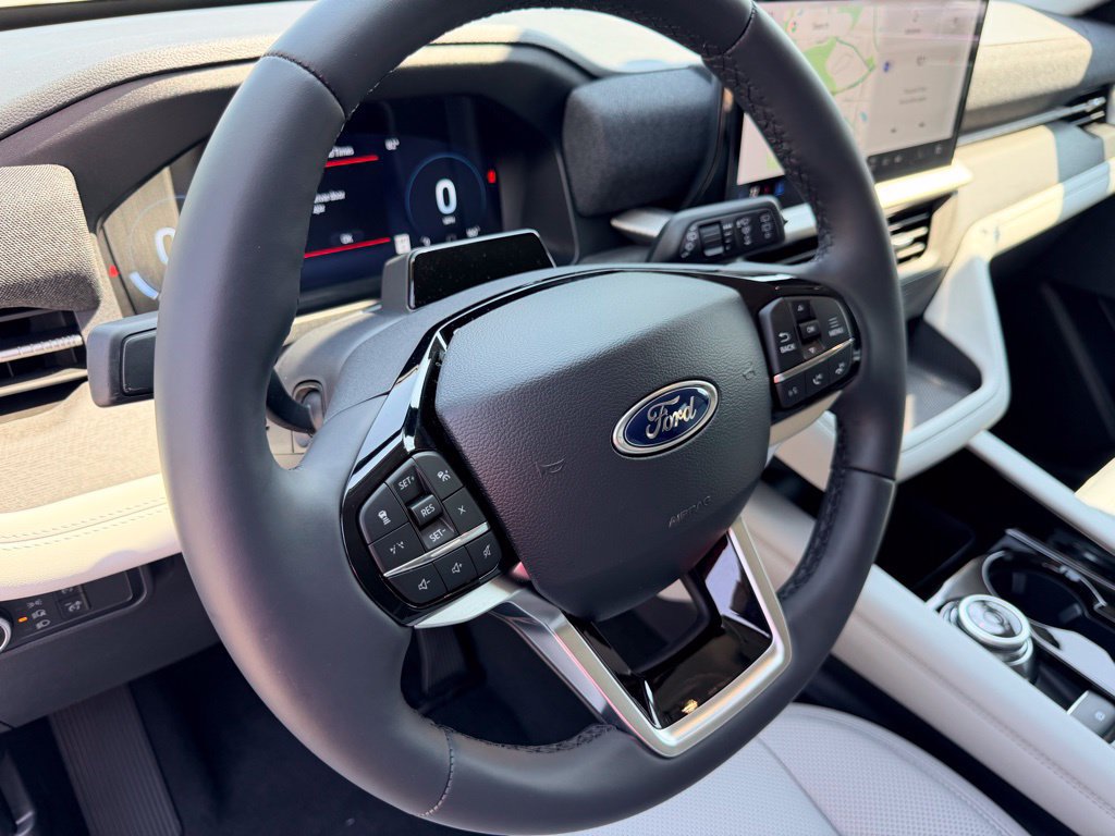 New 2026 Ford Explorer Platinum w/ LUX Leather Package AWD/4WD image 23