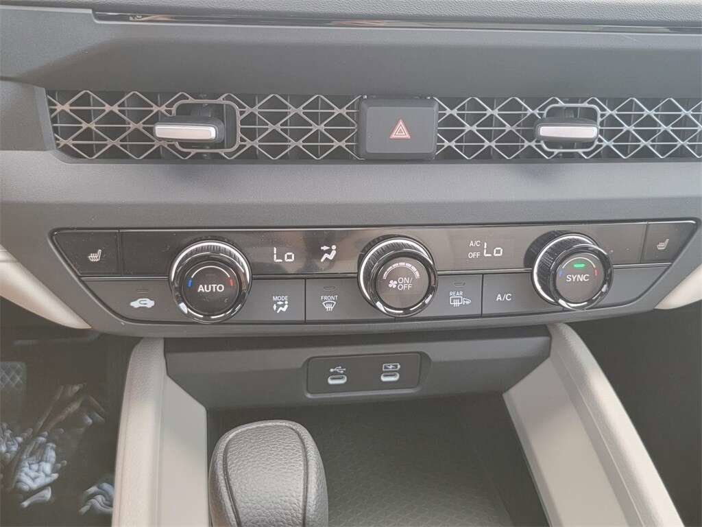 Used 2023 Honda Accord EX image 28