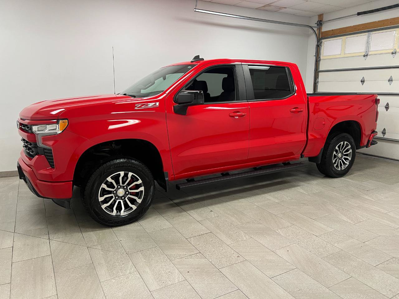 Used 2022 Chevrolet Silverado 1500 RST AWD/4WD image 5