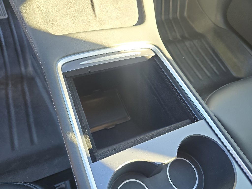 Used 2023 Tesla Model 3 Standard Range image 18