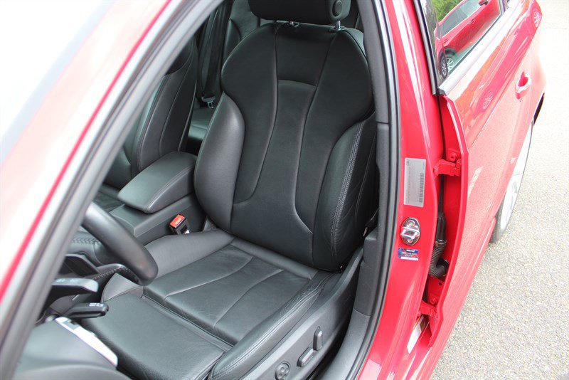 Used 2017 Audi A3 e-tron Premium w/ Sport Package FWD image 20