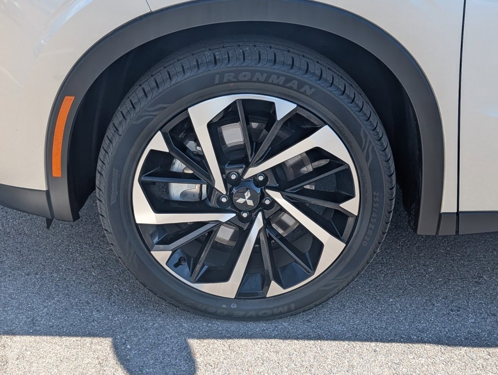 Used 2024 Mitsubishi Outlander Ralliart image 24