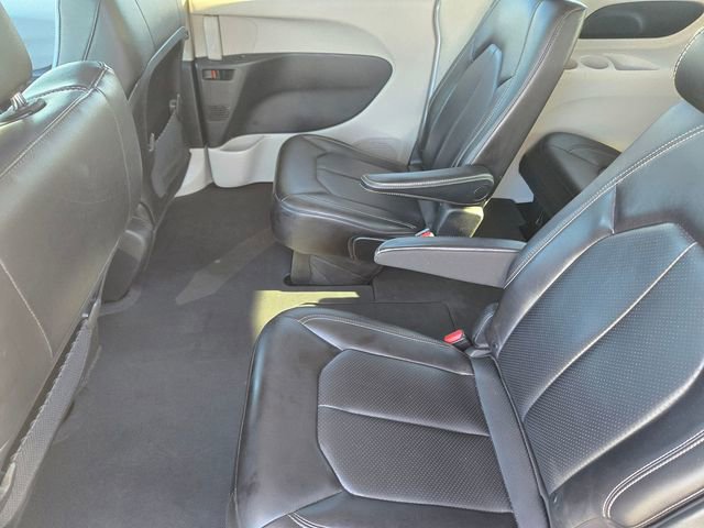 Used 2020 Chrysler Voyager Lxi image 9