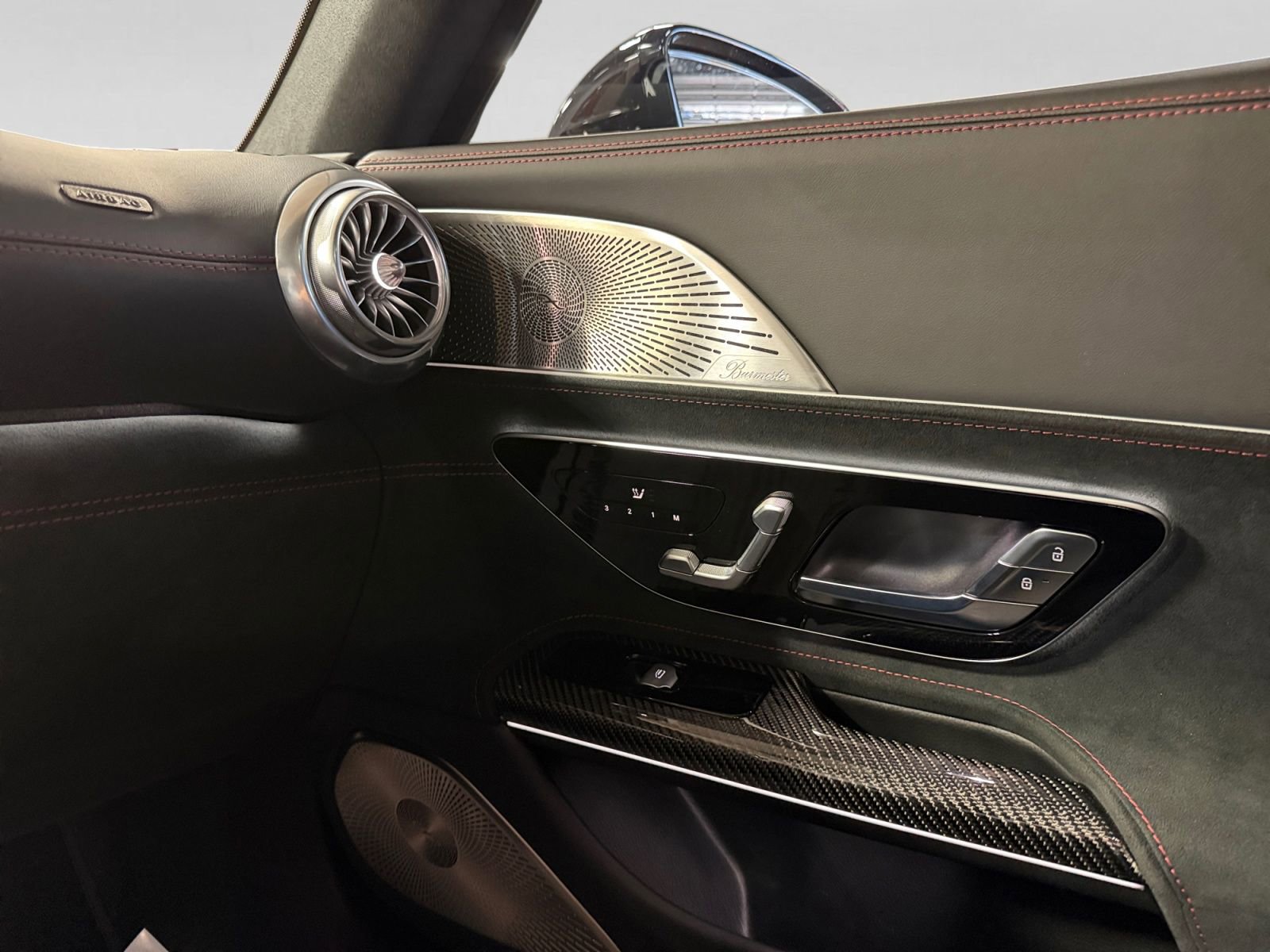Used 2025 Mercedes-Benz AMG GT 55 image 35