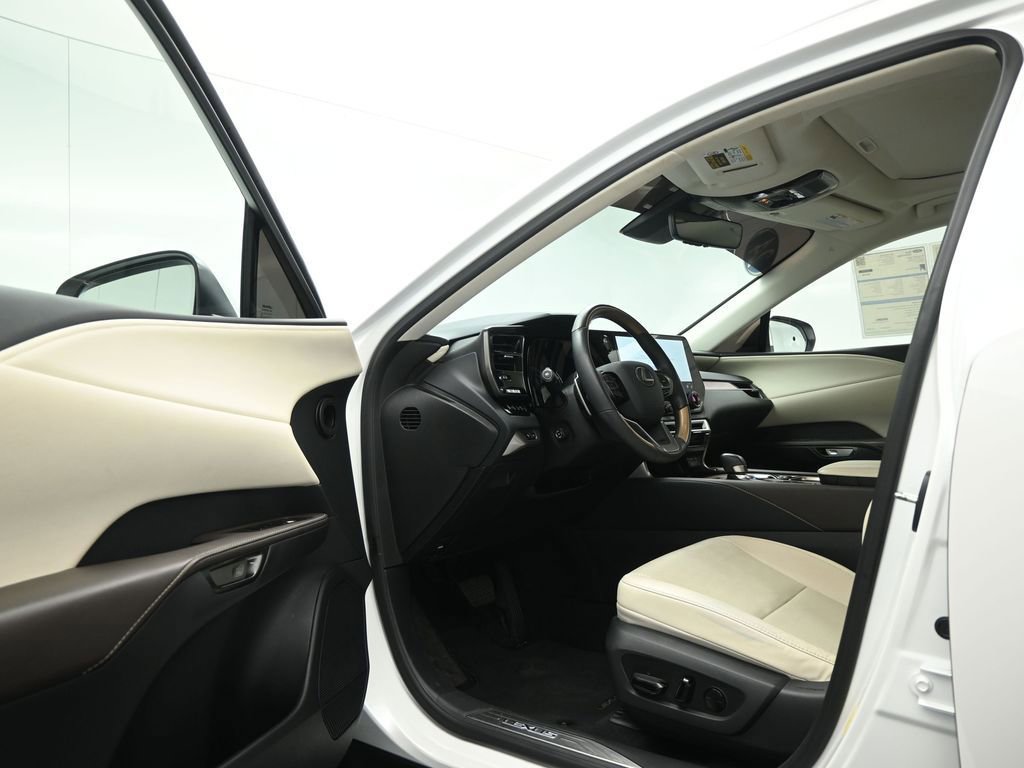 Used 2024 Lexus RX 350h w/ Convenience Package image 9