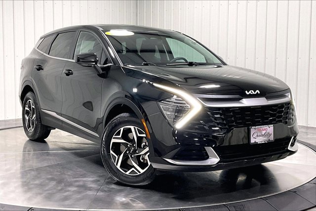 Used 2024 Kia Sportage LX AWD/4WD image 3