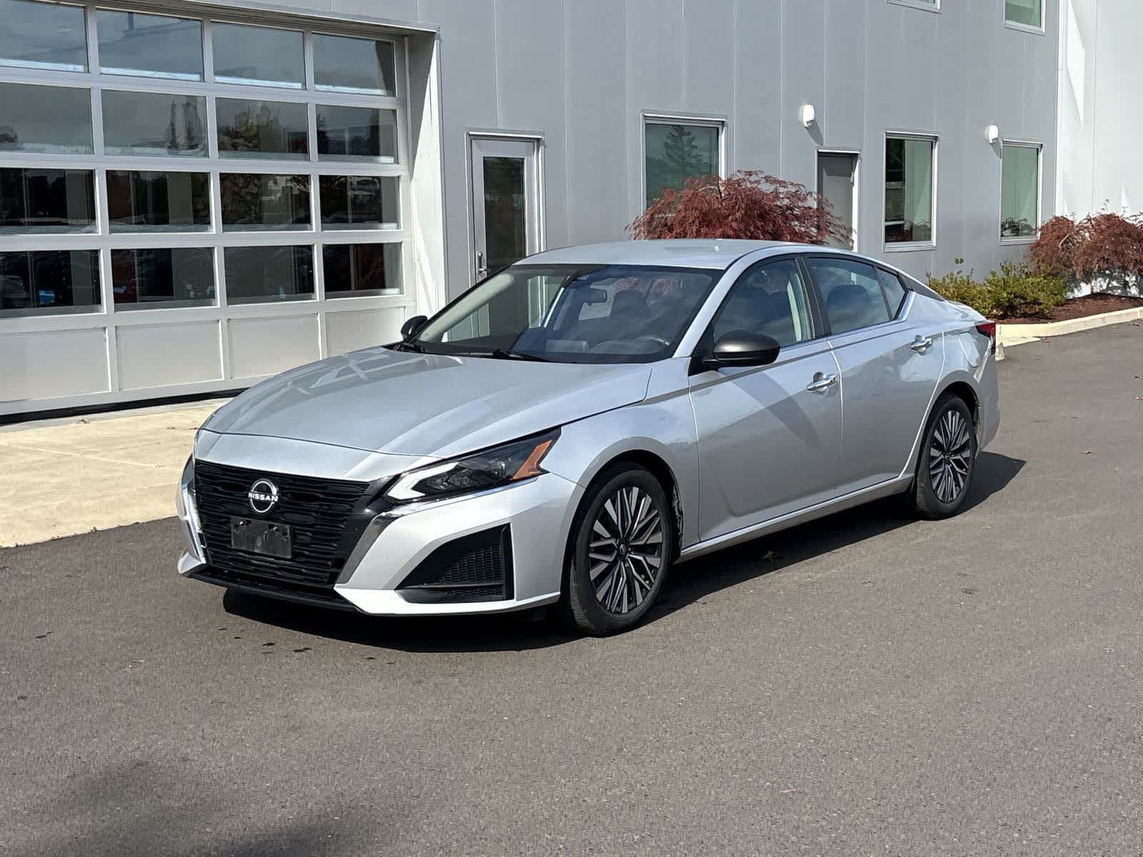 Used 2024 Nissan Altima 2.5 SV