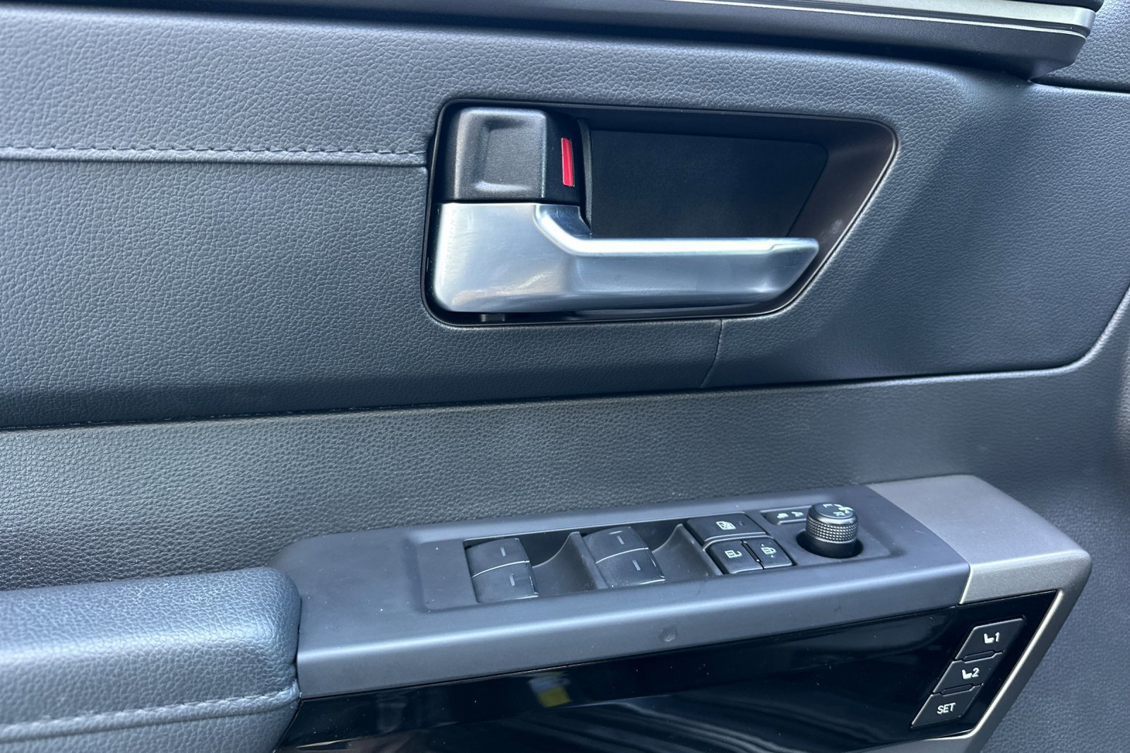 Certified 2025 Toyota Sequoia Limited image 11