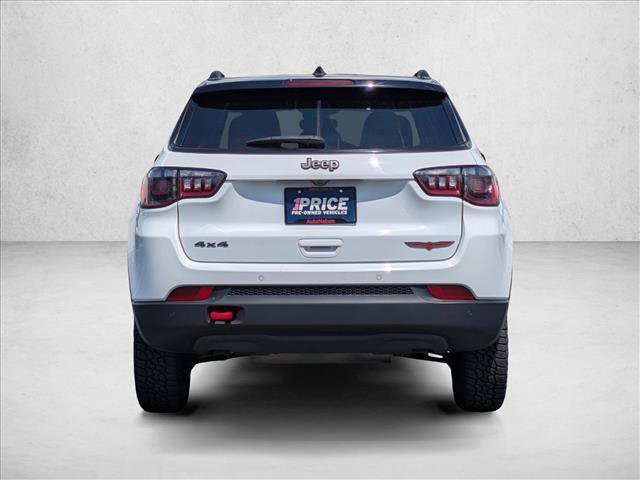 Used 2024 Jeep Compass Trailhawk AWD/4WD image 6