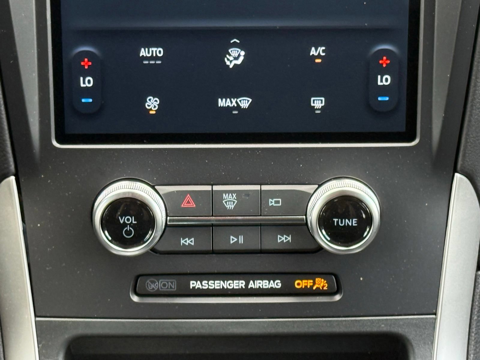 New 2024 Ford Edge SE AWD/4WD image 25
