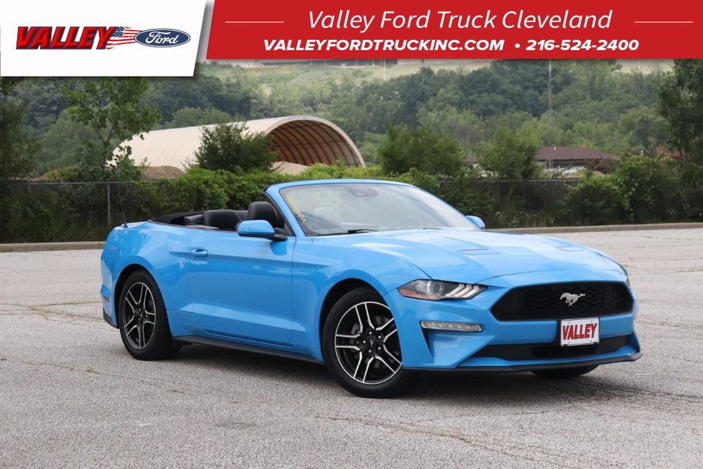 Used 2023 Ford Mustang Convertible RWD image 1