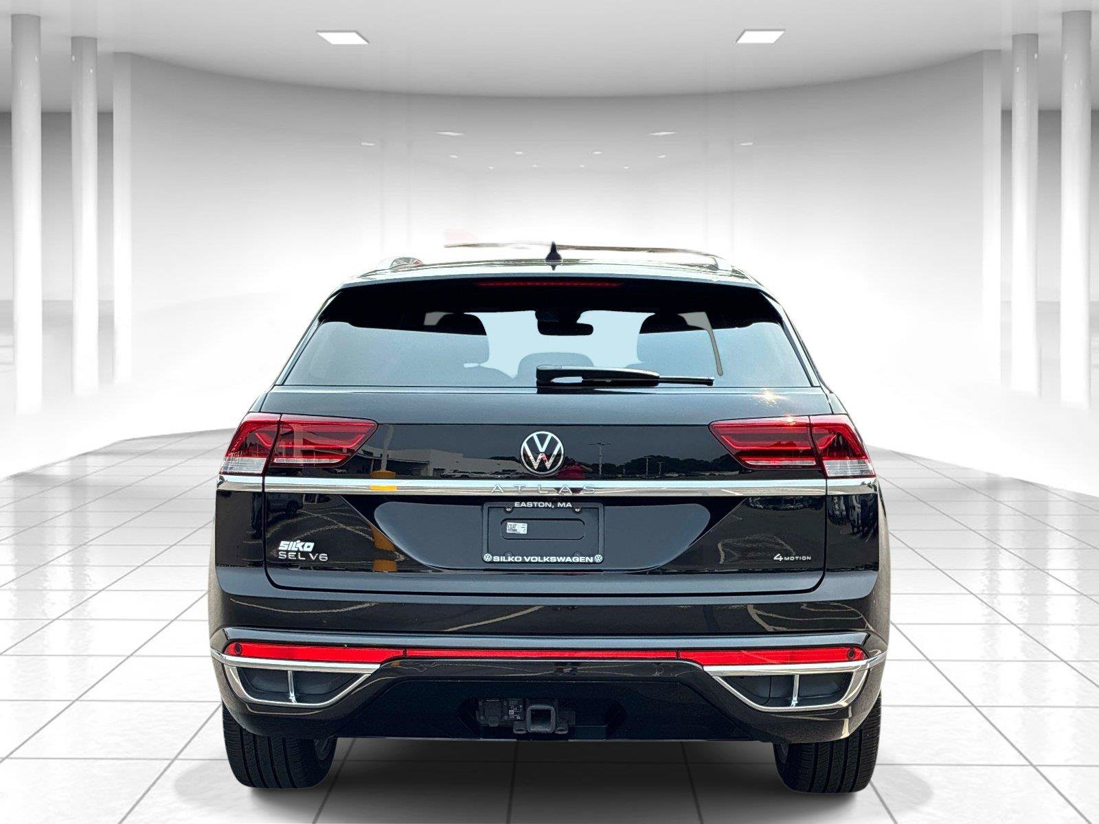 Certified 2023 Volkswagen Atlas Cross Sport SEL Premium R-Line AWD/4WD image 6