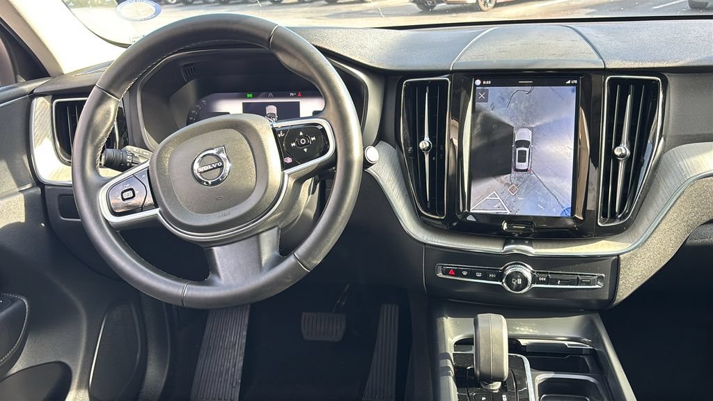 Certified 2025 Volvo XC60 B5 Plus AWD/4WD image 7