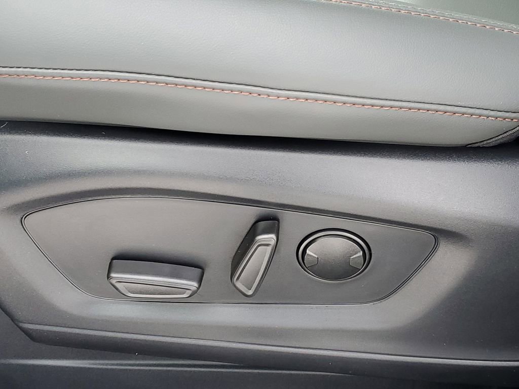 New 2026 Ford Explorer Active w/ Active Comfort Package image 8