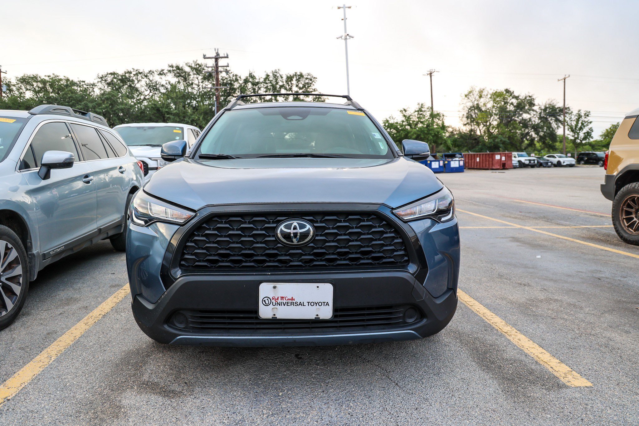 Used 2024 Toyota Corolla Cross LE w/ Moonroof Package FWD image 5