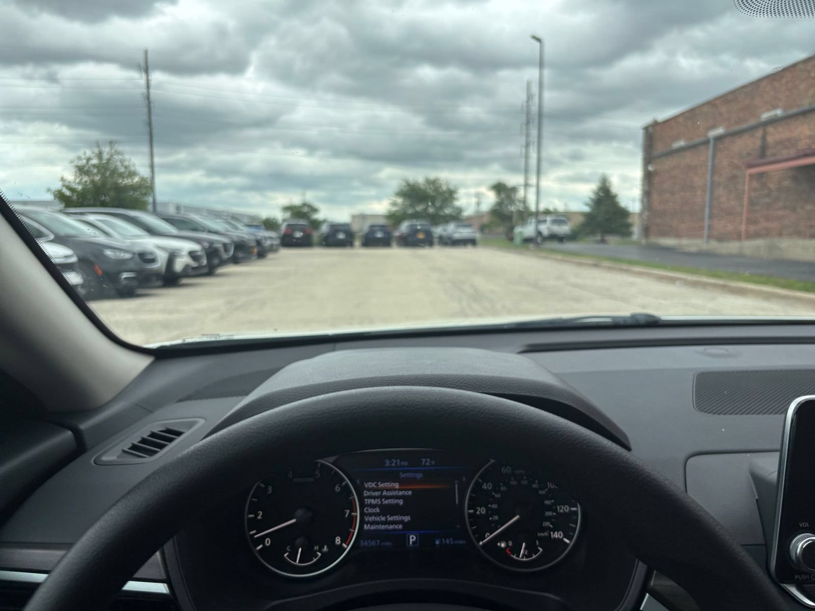 Used 2025 Nissan Altima 2.5 SV FWD image 28