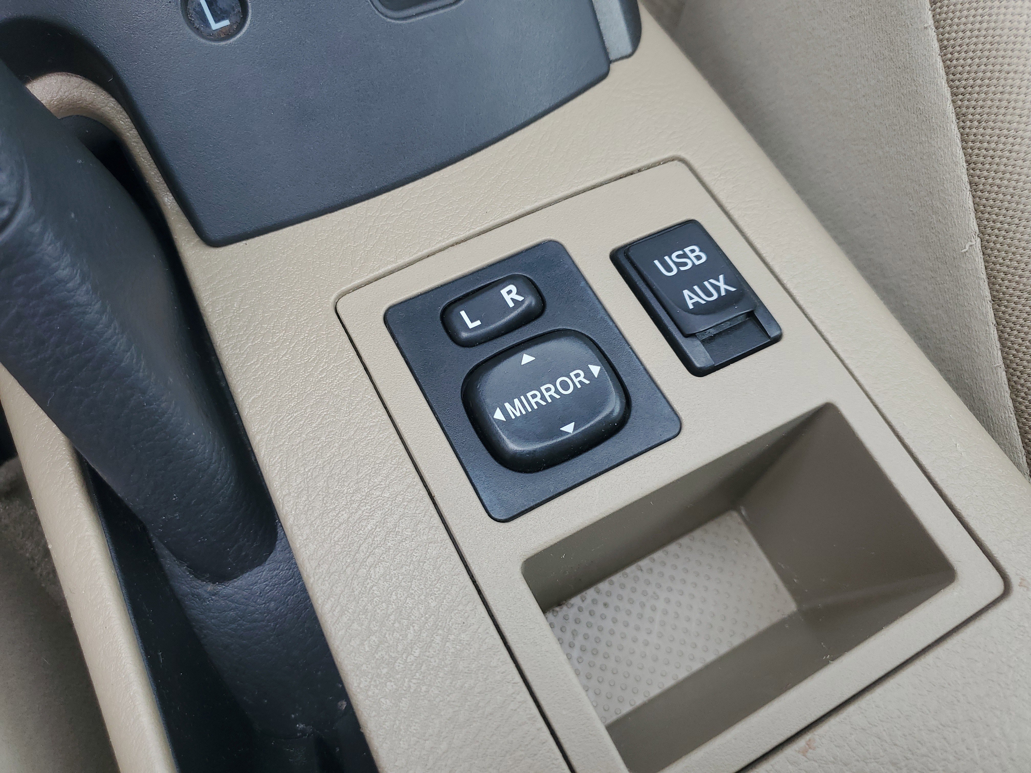 Used 2012 Toyota RAV4 FWD w/ Value Pkg image 29