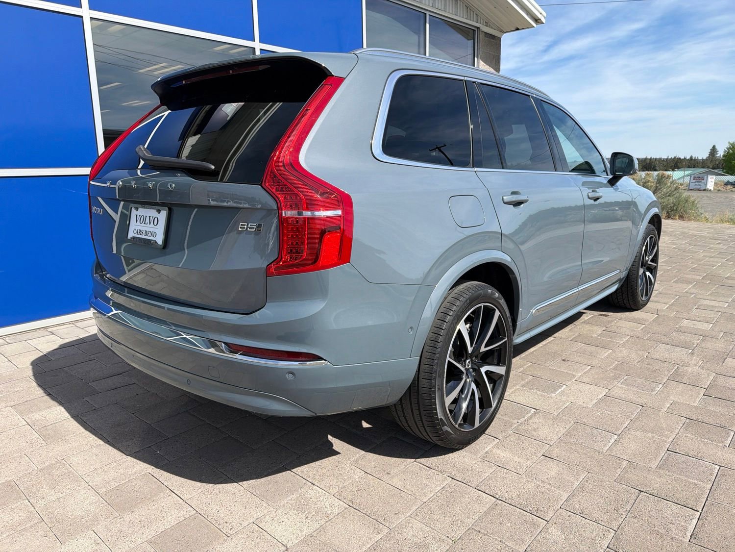 Used 2023 Volvo XC90 B5 Plus AWD/4WD image 7