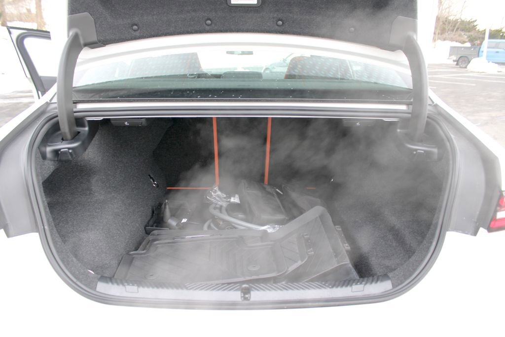 Used 2026 BMW M5 w/ Carbon Package image 21