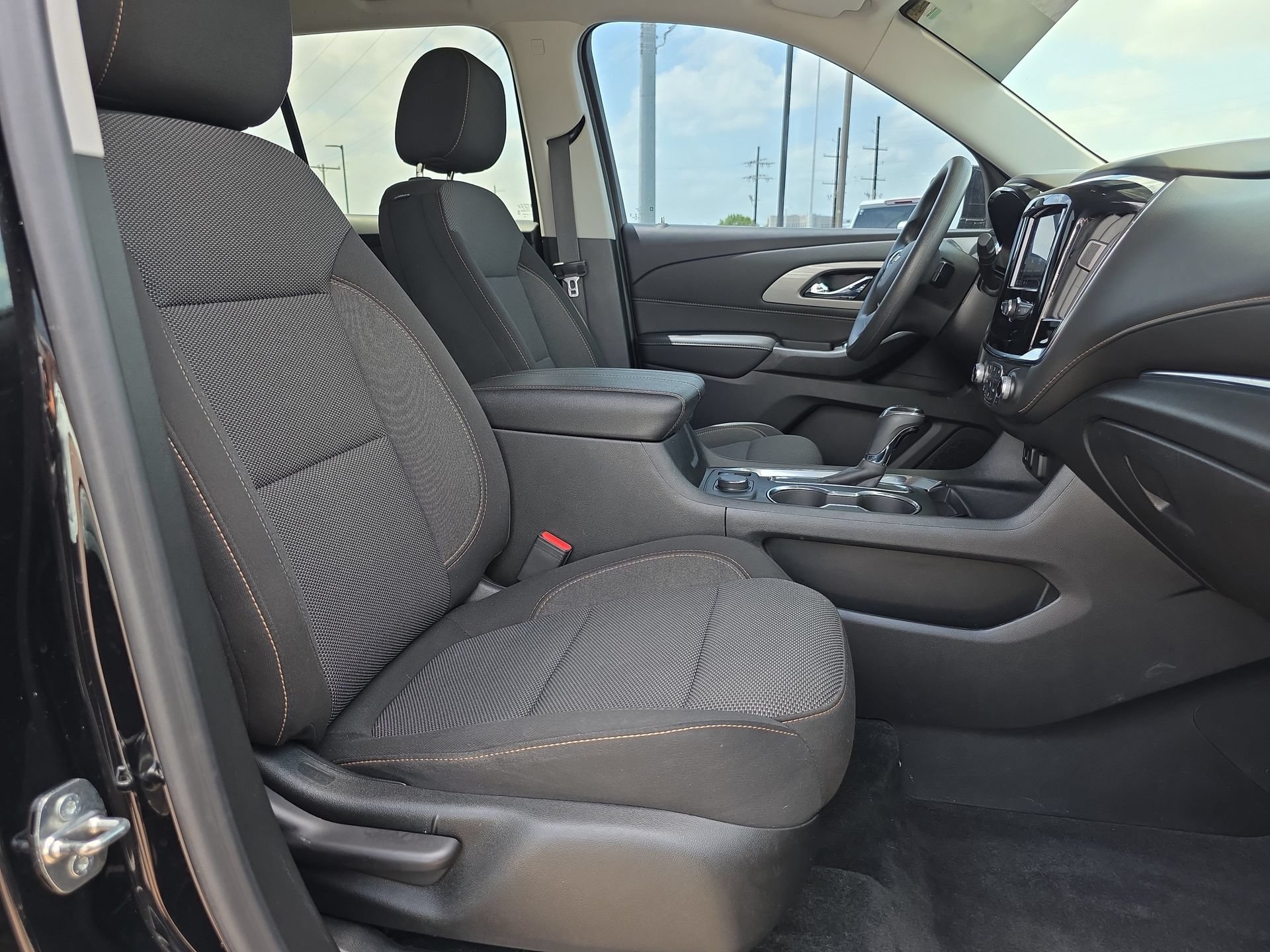 Used 2020 Chevrolet Traverse LS w/ LPO, Blackout Package FWD image 16