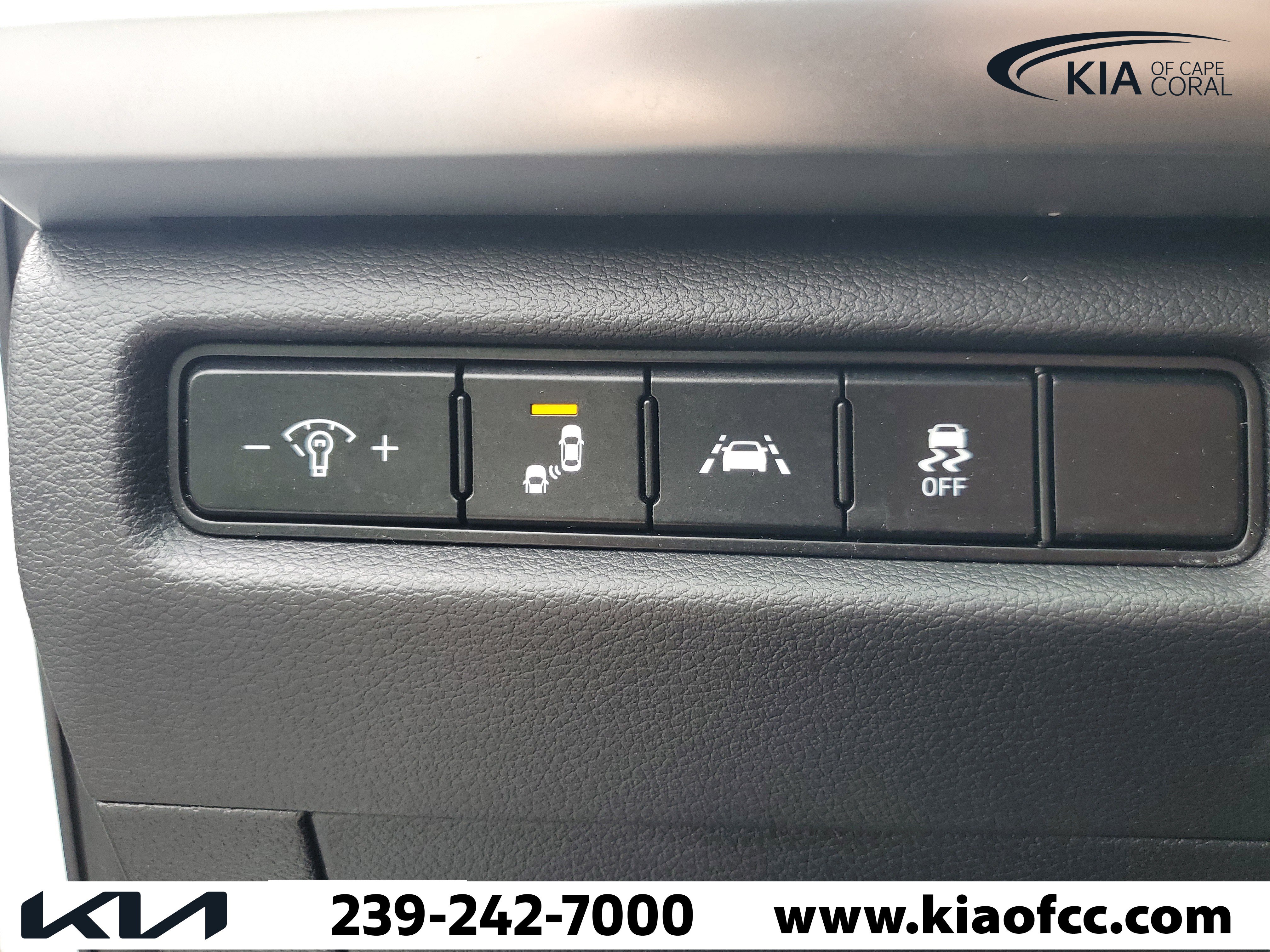 Used 2020 Kia Telluride S w/ S 8 Passenger Seating Package FWD image 32