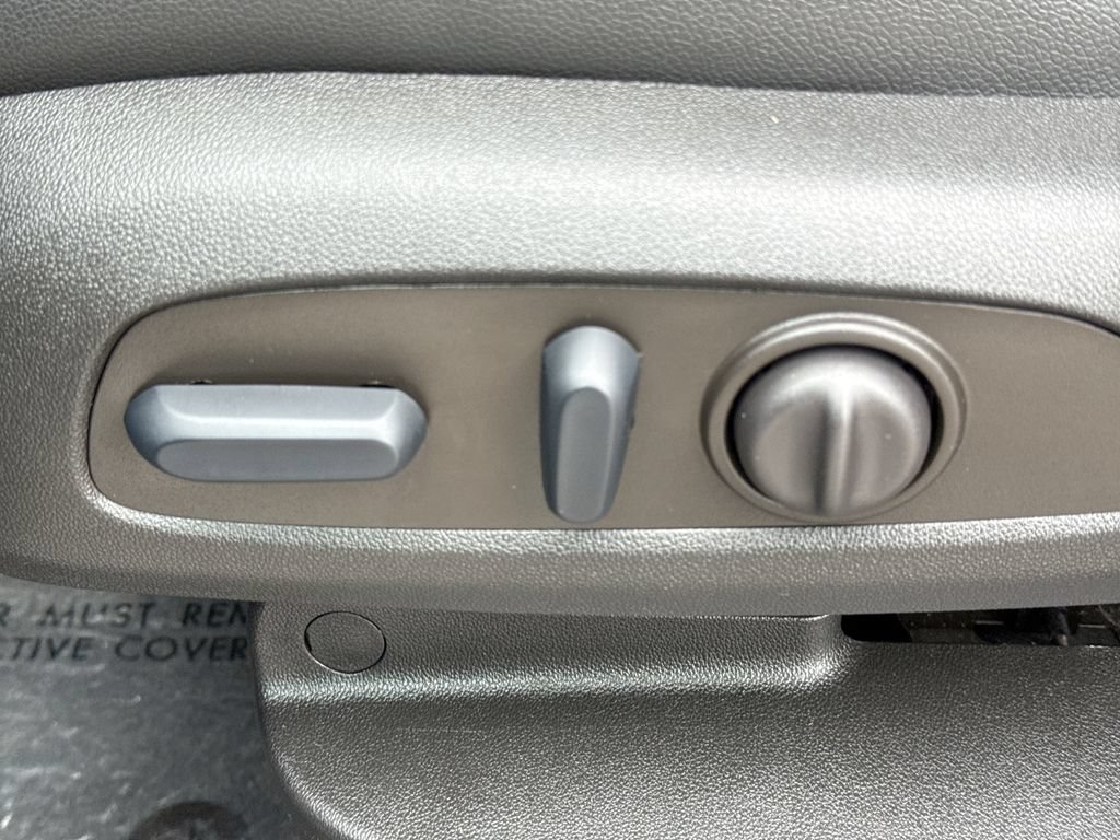 Used 2023 Chevrolet Equinox RS AWD/4WD image 14