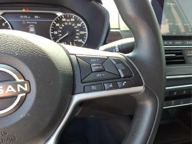 Used 2024 Nissan Altima 2.5 SV AWD/4WD image 23