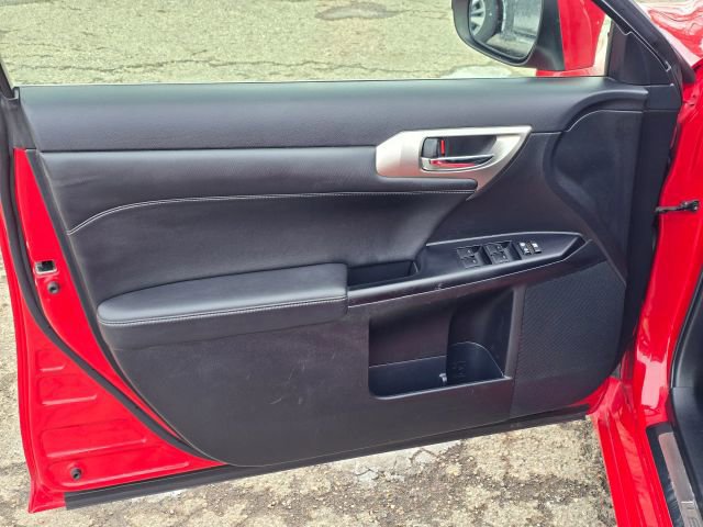 Used 2015 Lexus CT 200h image 10