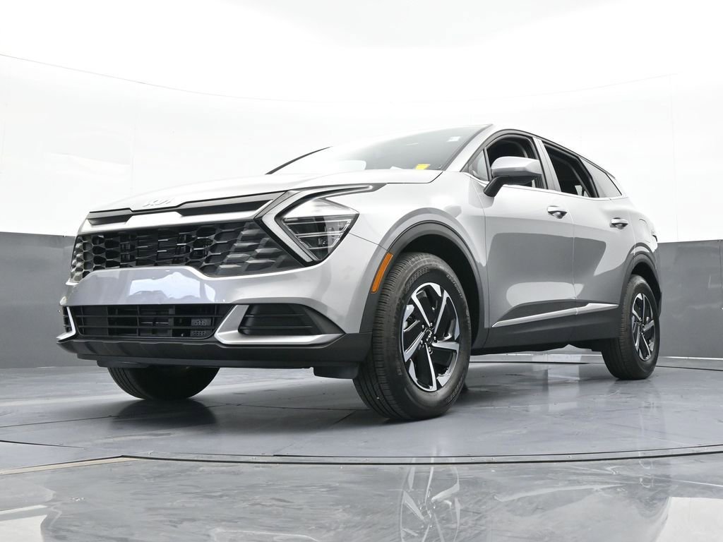 Used 2025 Kia Sportage LX image 47