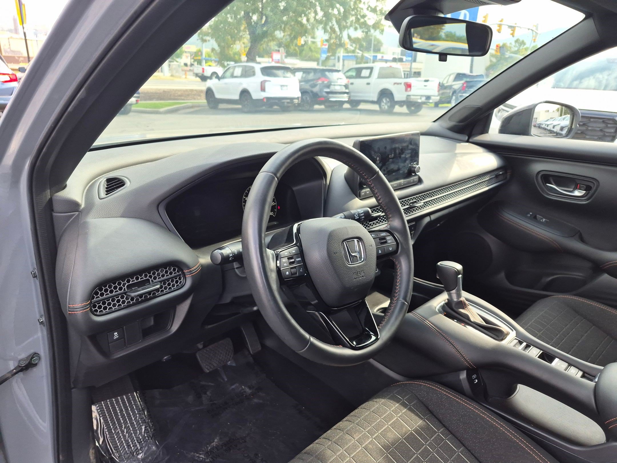 Used 2024 Honda HR-V Sport image 16