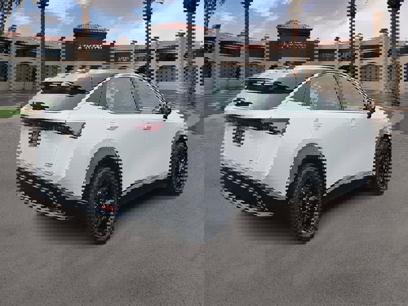 Used 2024 Nissan Ariya FWD image 8