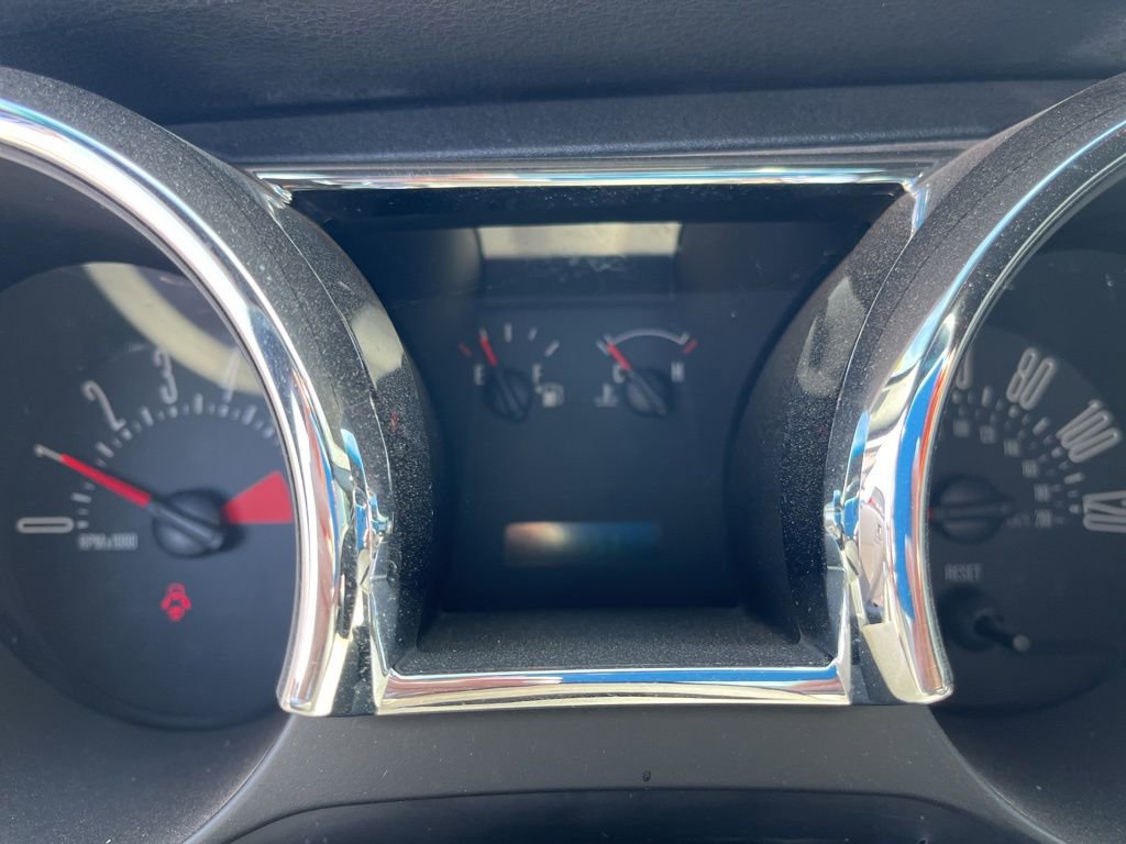 Used 2005 Ford Mustang Coupe RWD image 17