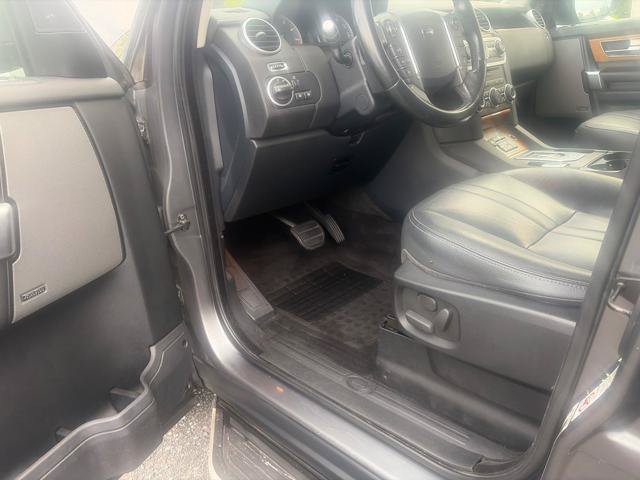 Used 2016 Land Rover LR4 HSE AWD/4WD image 11