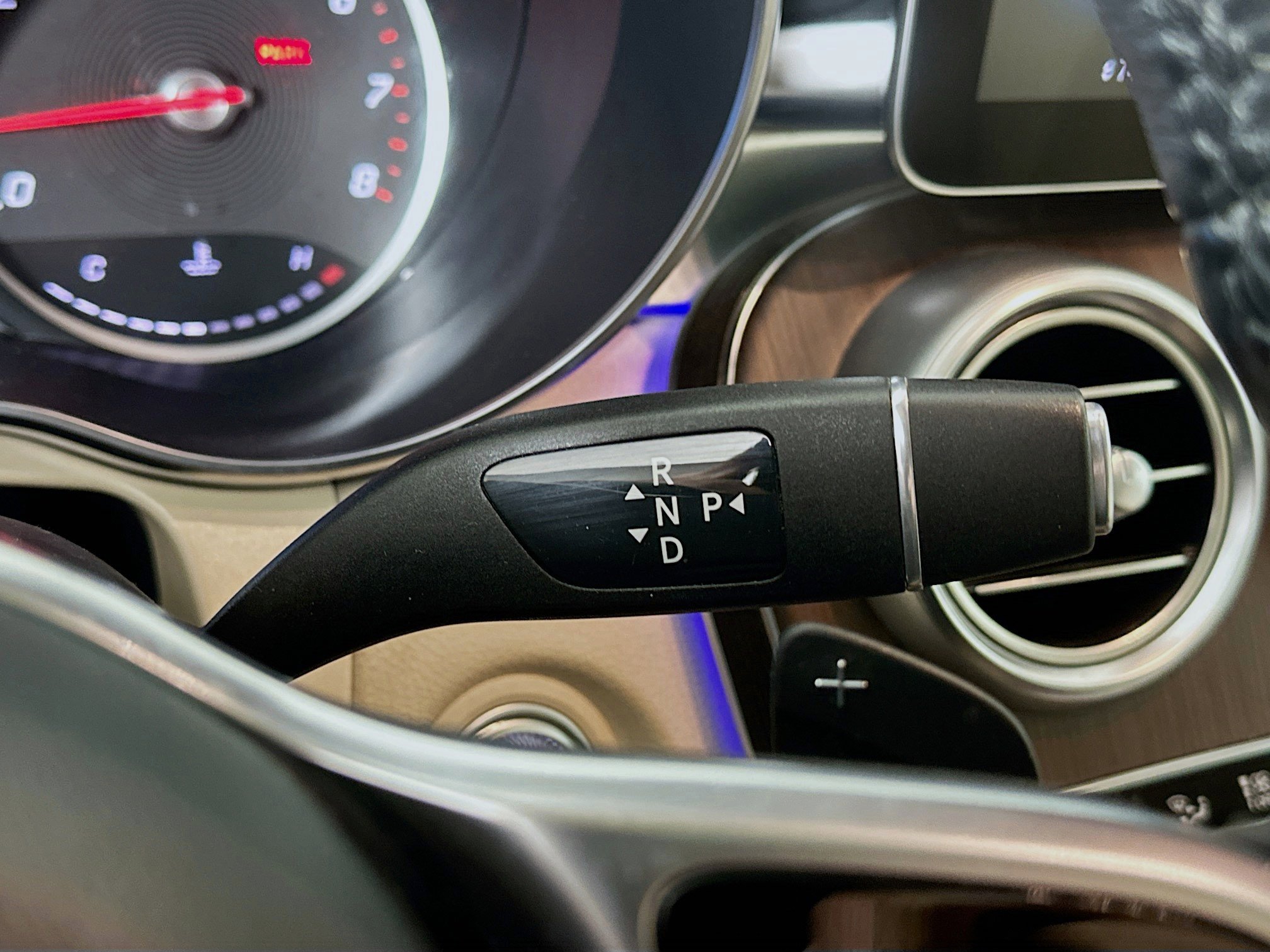 Used 2022 Mercedes-Benz GLC 300 4MATIC image 24