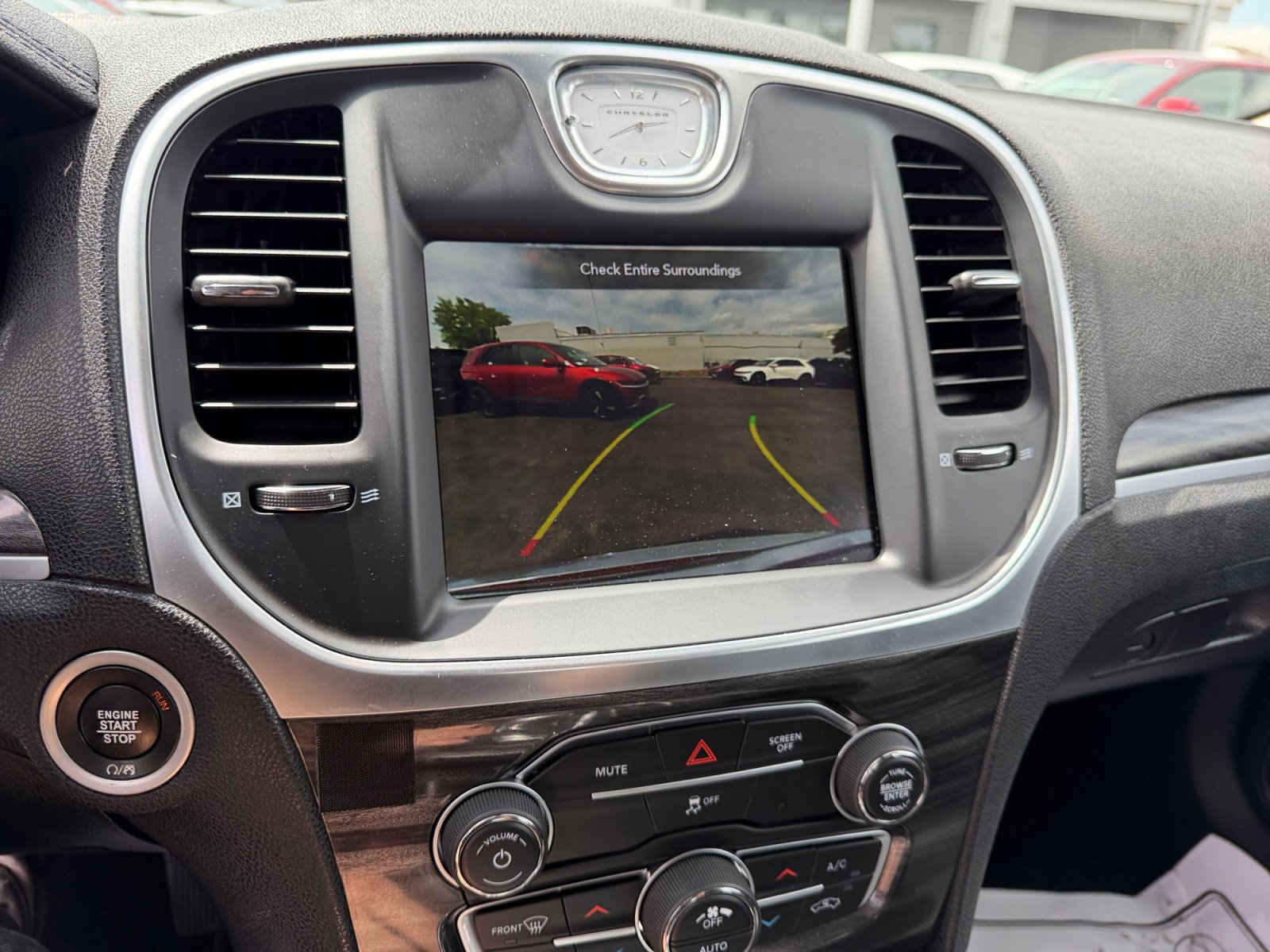 Used 2020 Chrysler 300 Touring w/ Chrome Appearance Package RWD image 29